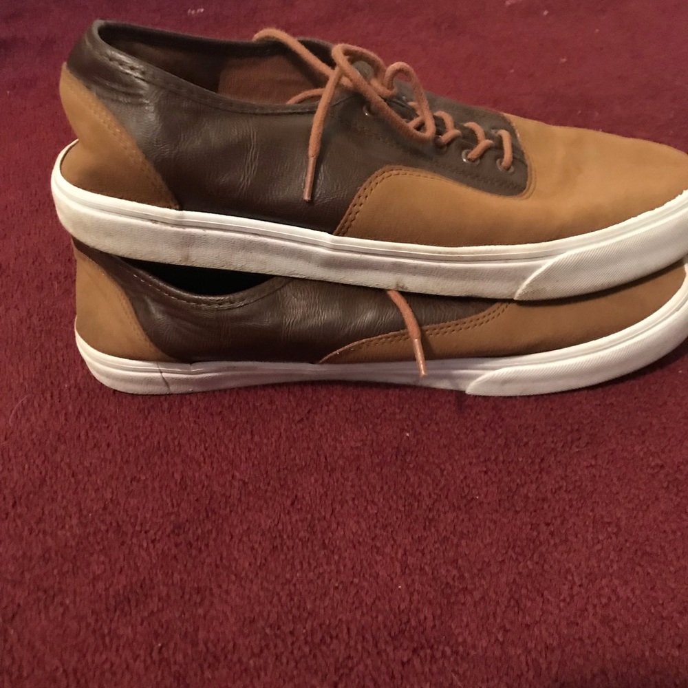 Shoe - Picture 2 of 2